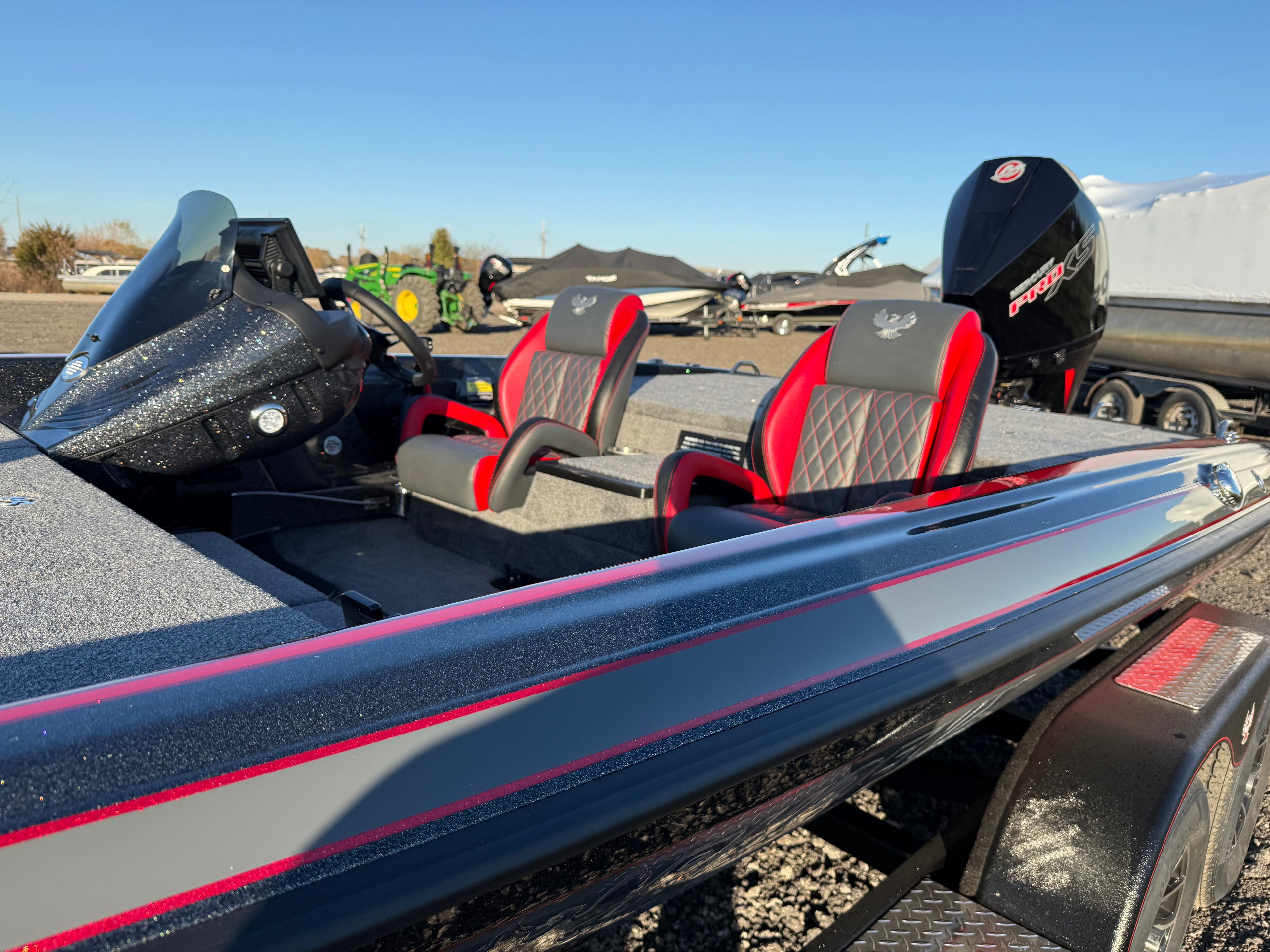 2026 Phoenix 819 ZXL