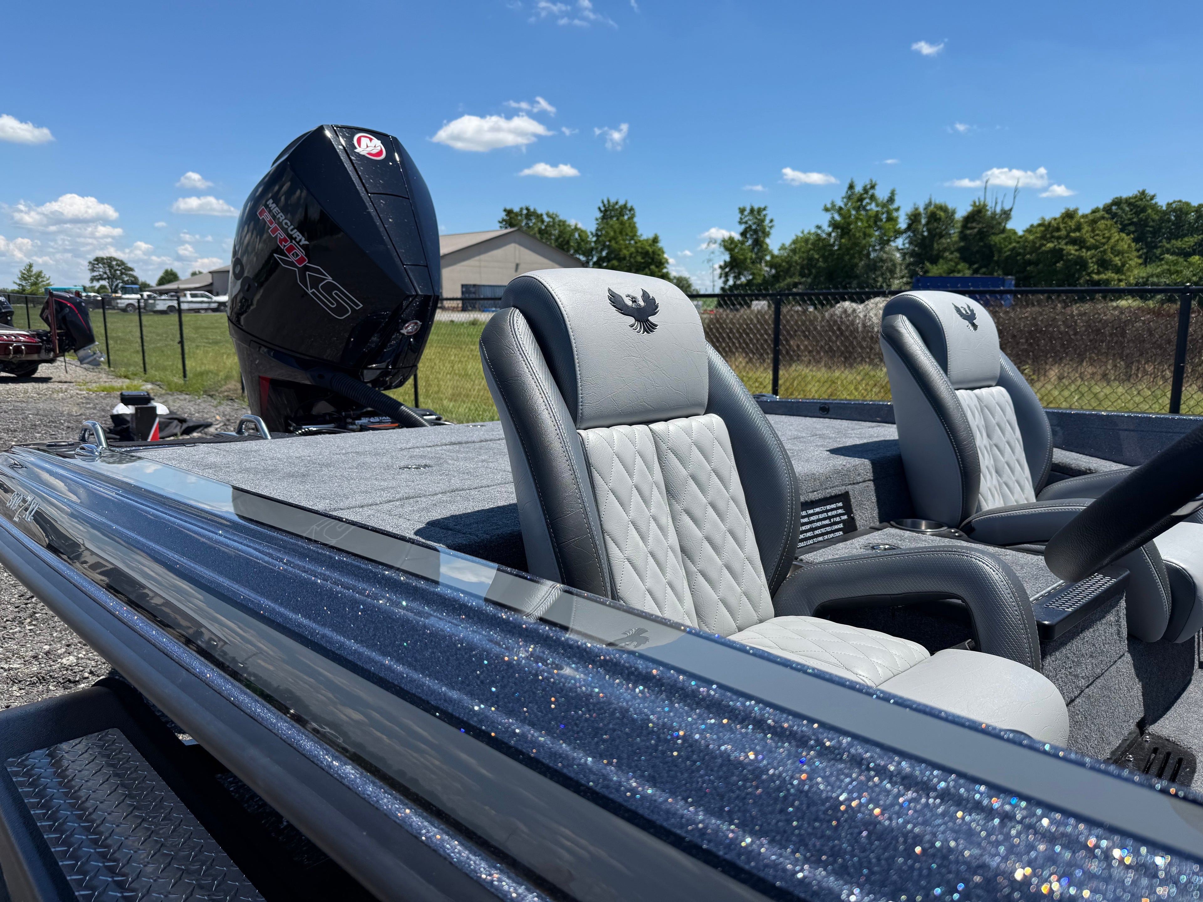 2027 Phoenix 819 ZXL