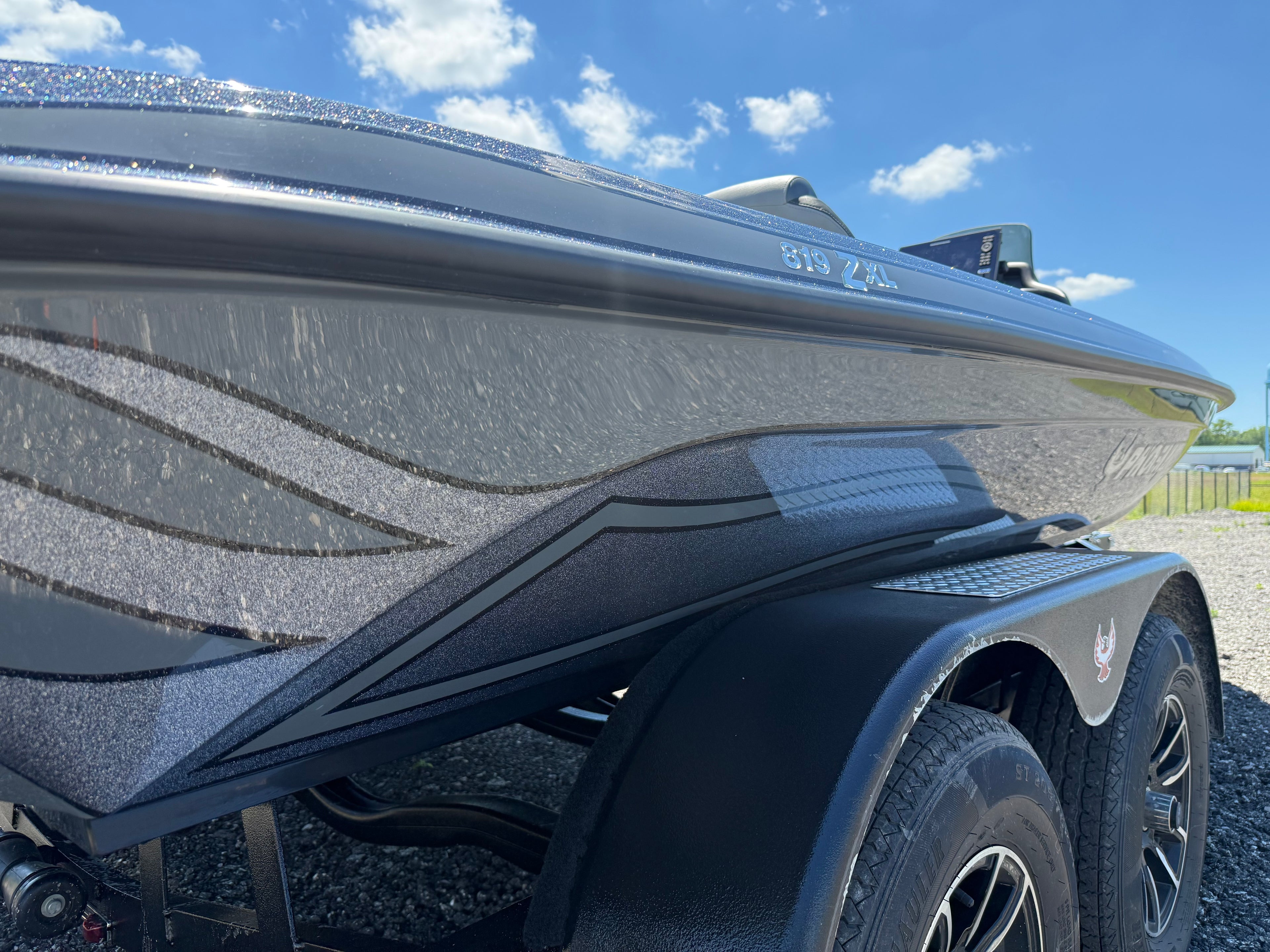 2027 Phoenix 819 ZXL