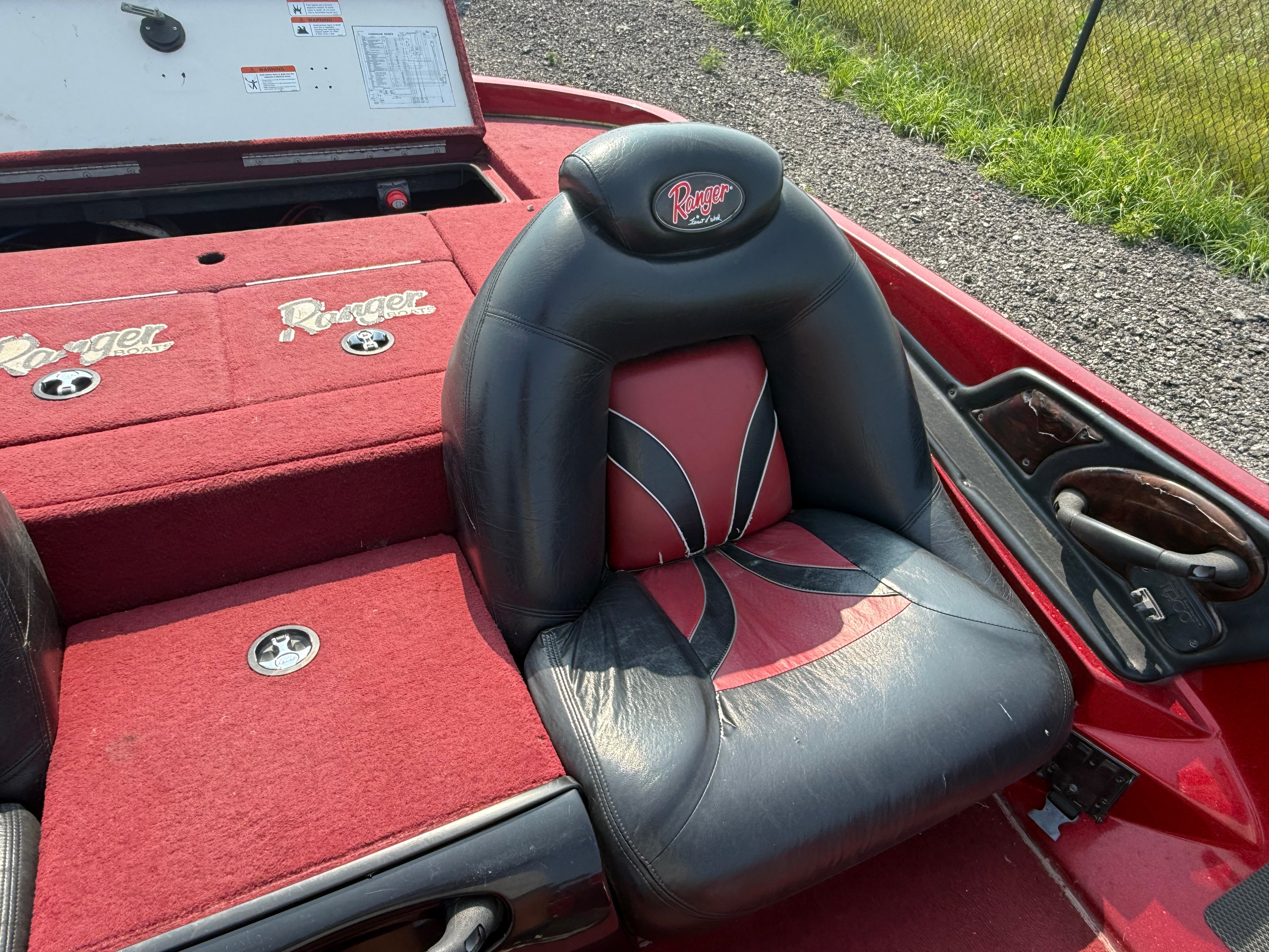2004 Ranger 519VX