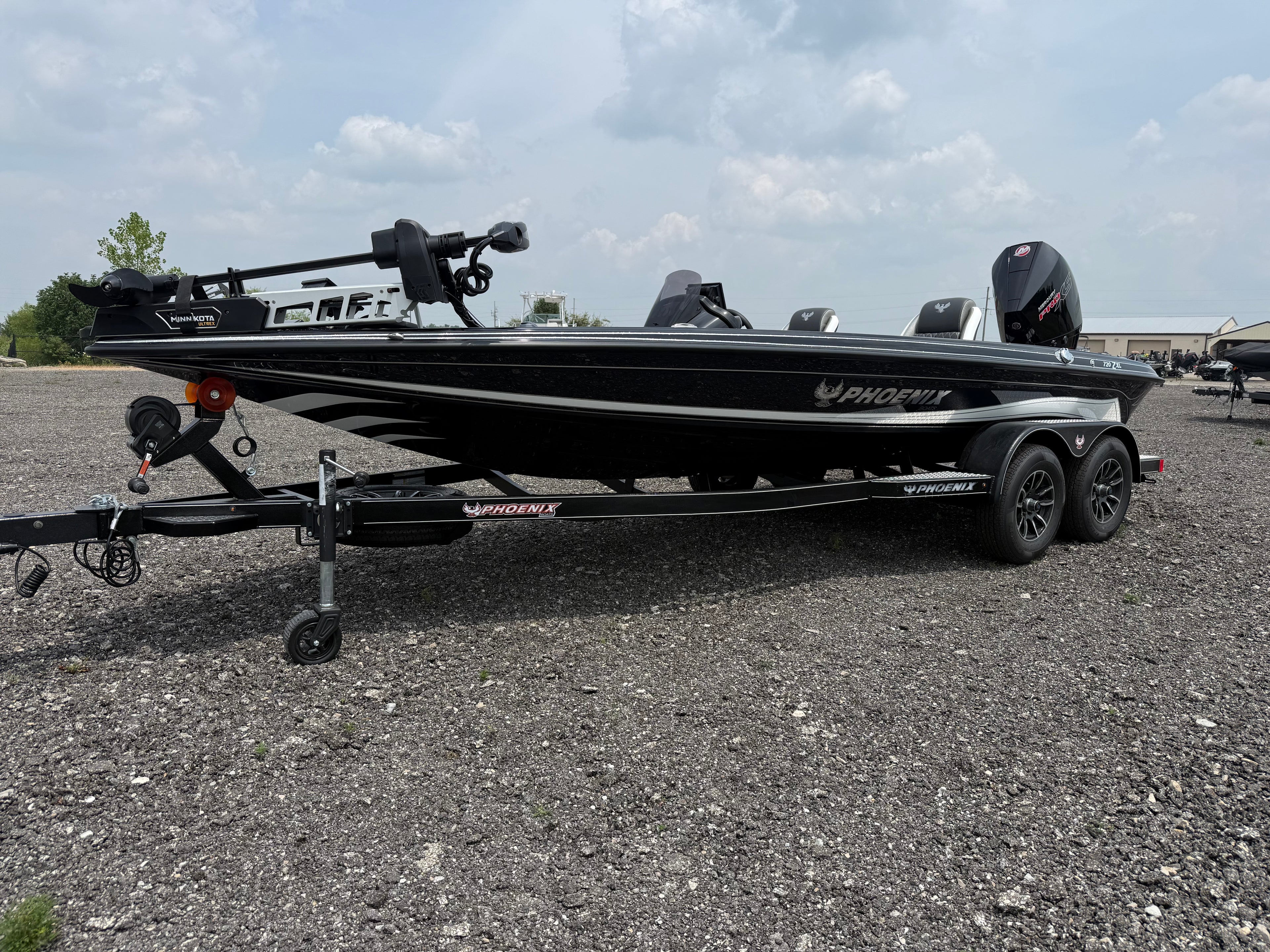 2027 Phoenix 720 ZXL